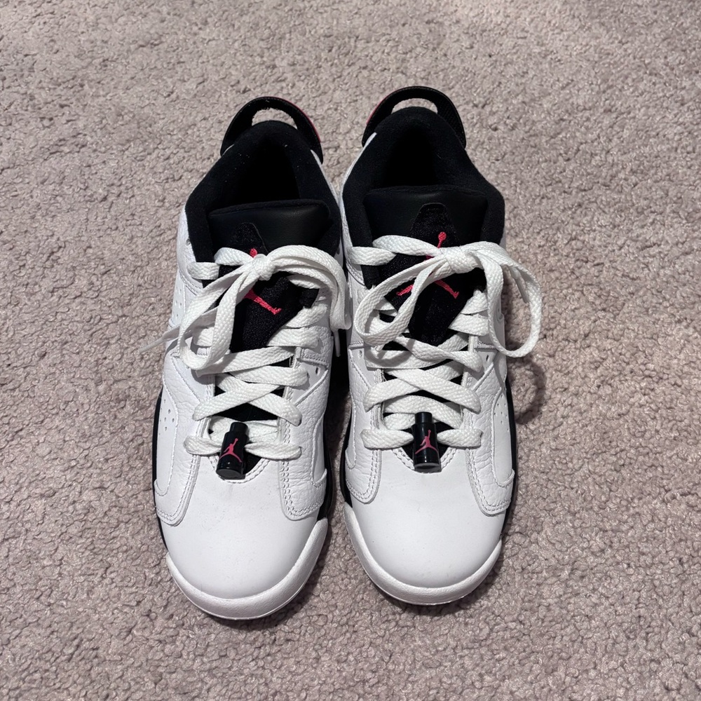 Jordan Boys size 4.5Y